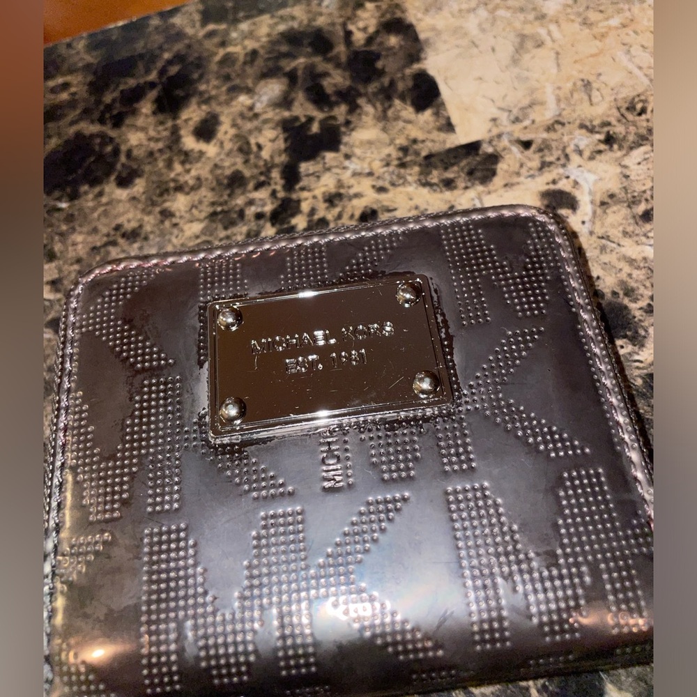 Michael Kors Metallic Silver Compact Wallet - Picture 9 of 10